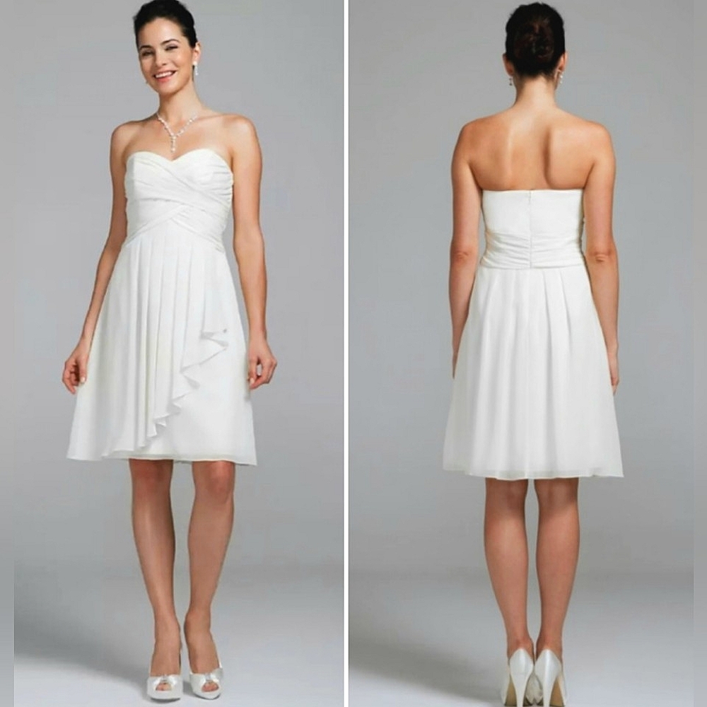 David's Bridal White Crinkle Chiffon Wedding Dress  – Size 2